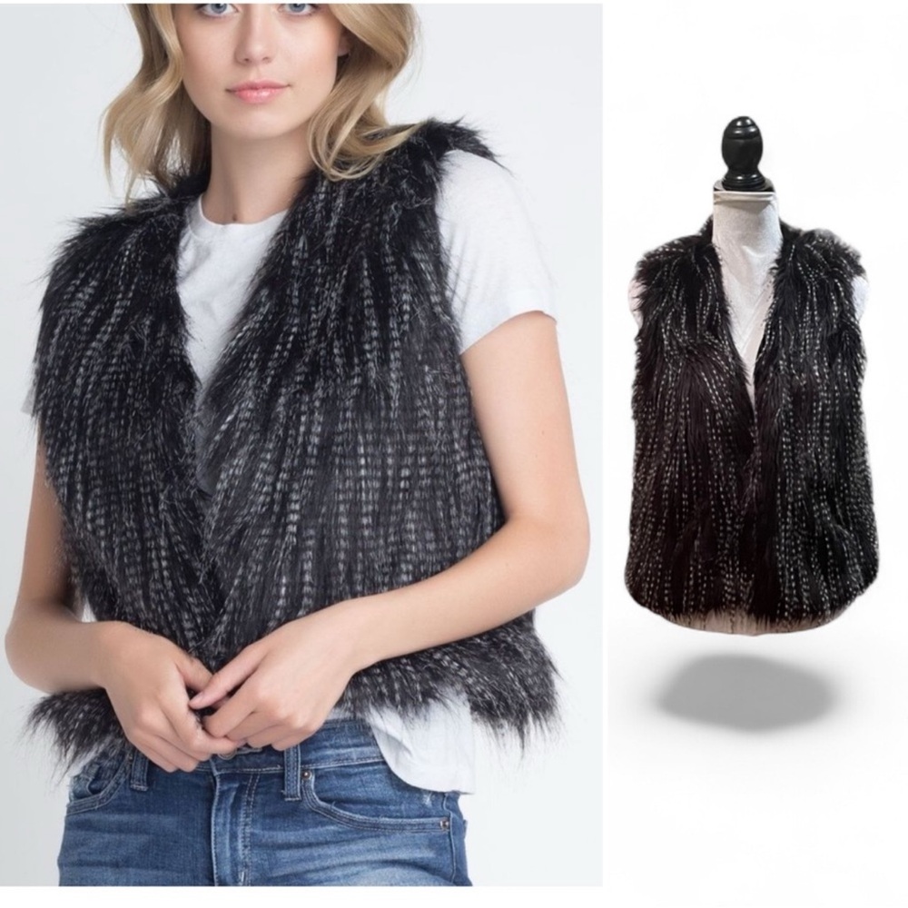 Collection Eighteen black faux fur boho warm Y2K retro textured vest size small